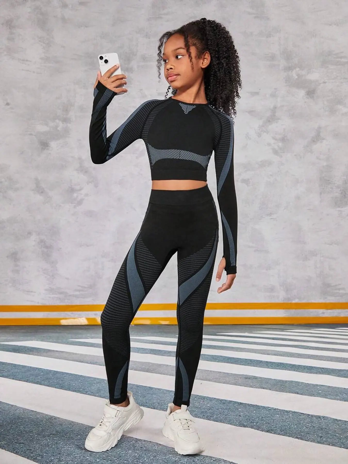 Comfortable Seamless Blue Bar Decoration Sports Long Sleeve Pants Set