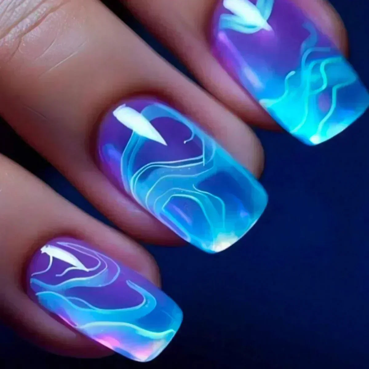 24Pcs Sweet Cool Press on Nails Short Square False Nail Gradient Glitter Line Fake Nails Full Cover Glossy Acrylic Manicure Nail
