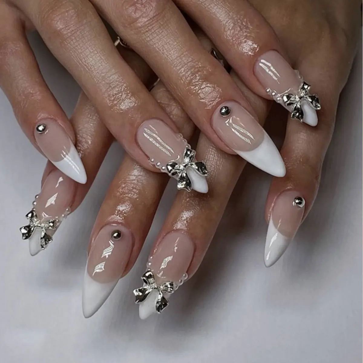 24Pcs Mid-length False Nails with Almond Head Design Brown Gold Lines Fake Nails Oval Wearable French Press on Nail Tips