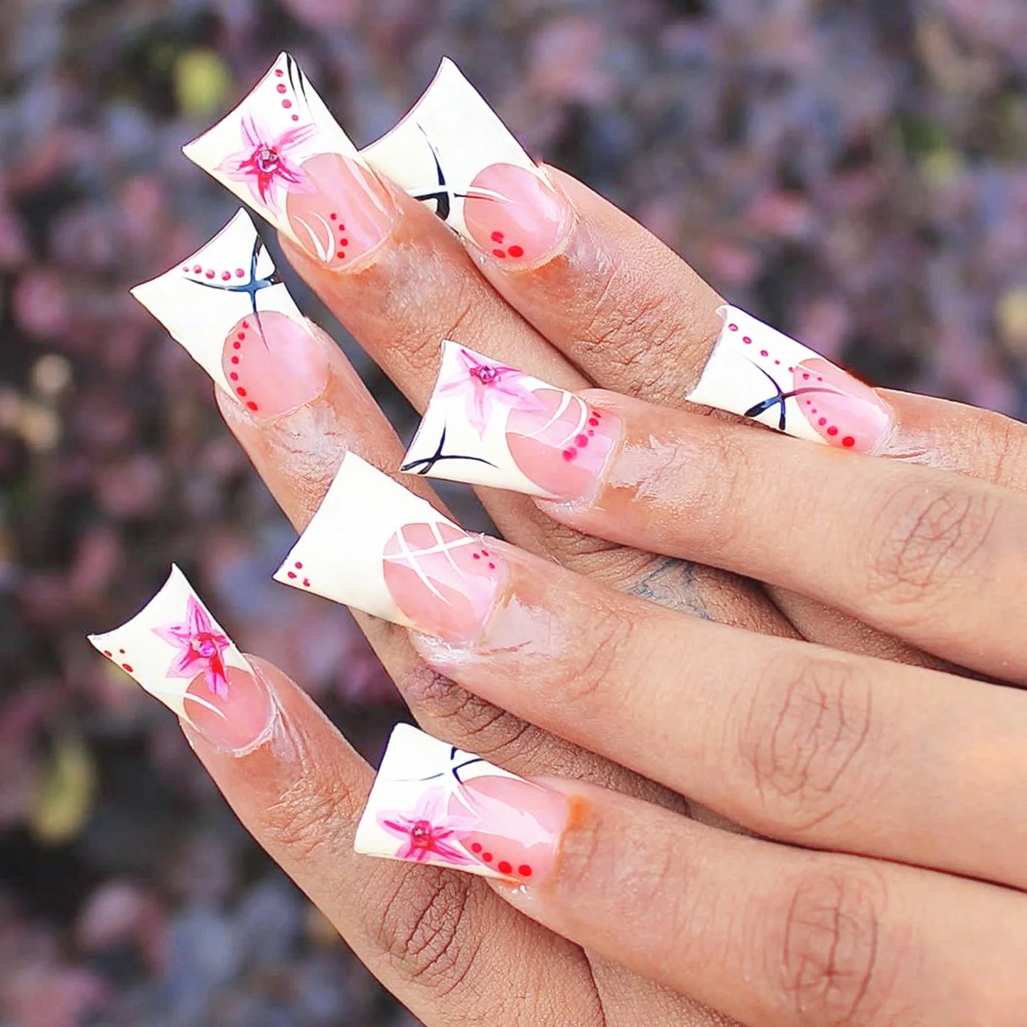 24pcs Duckbill Shaped Fake Nails Gold Butterfly Rhinestone Design False Nail Tips Wearable Full Cover French Press on Nails