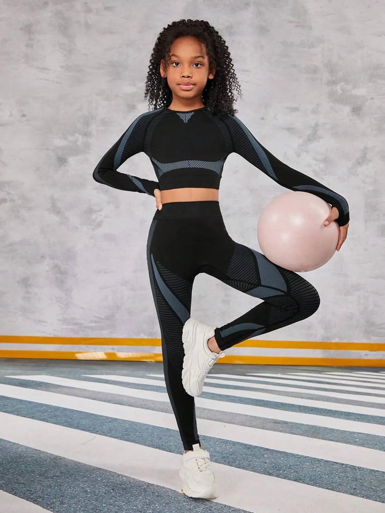 Comfortable Seamless Blue Bar Decoration Sports Long Sleeve Pants Set