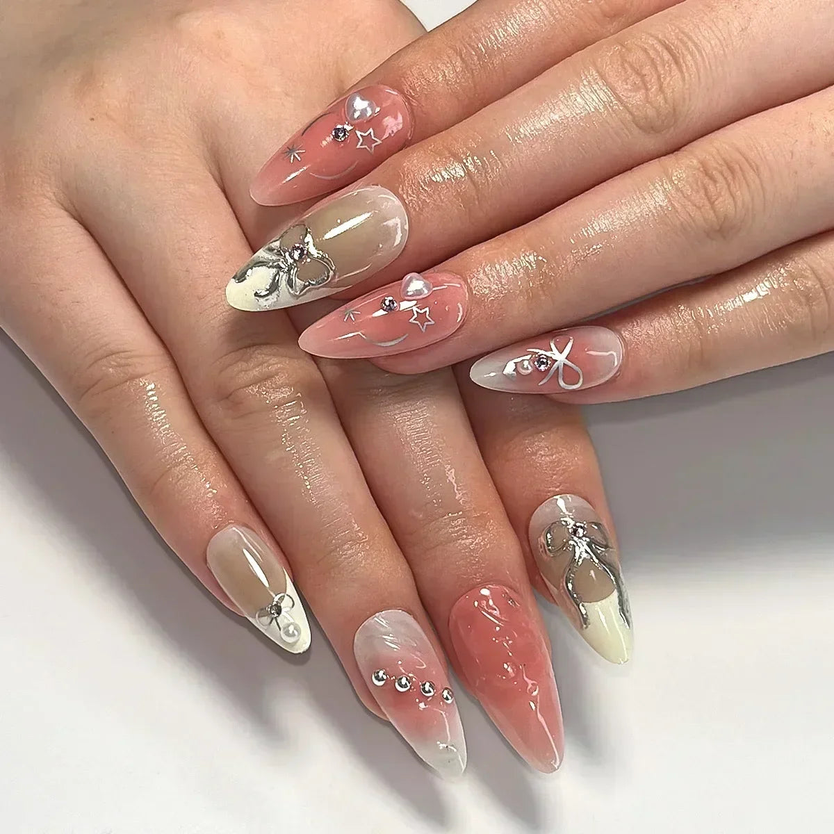 24Pcs Almond False Nails Cute Strawberries with French Design Simple White Wearable Fake Nails Decoration Press on Nail Tips Art
