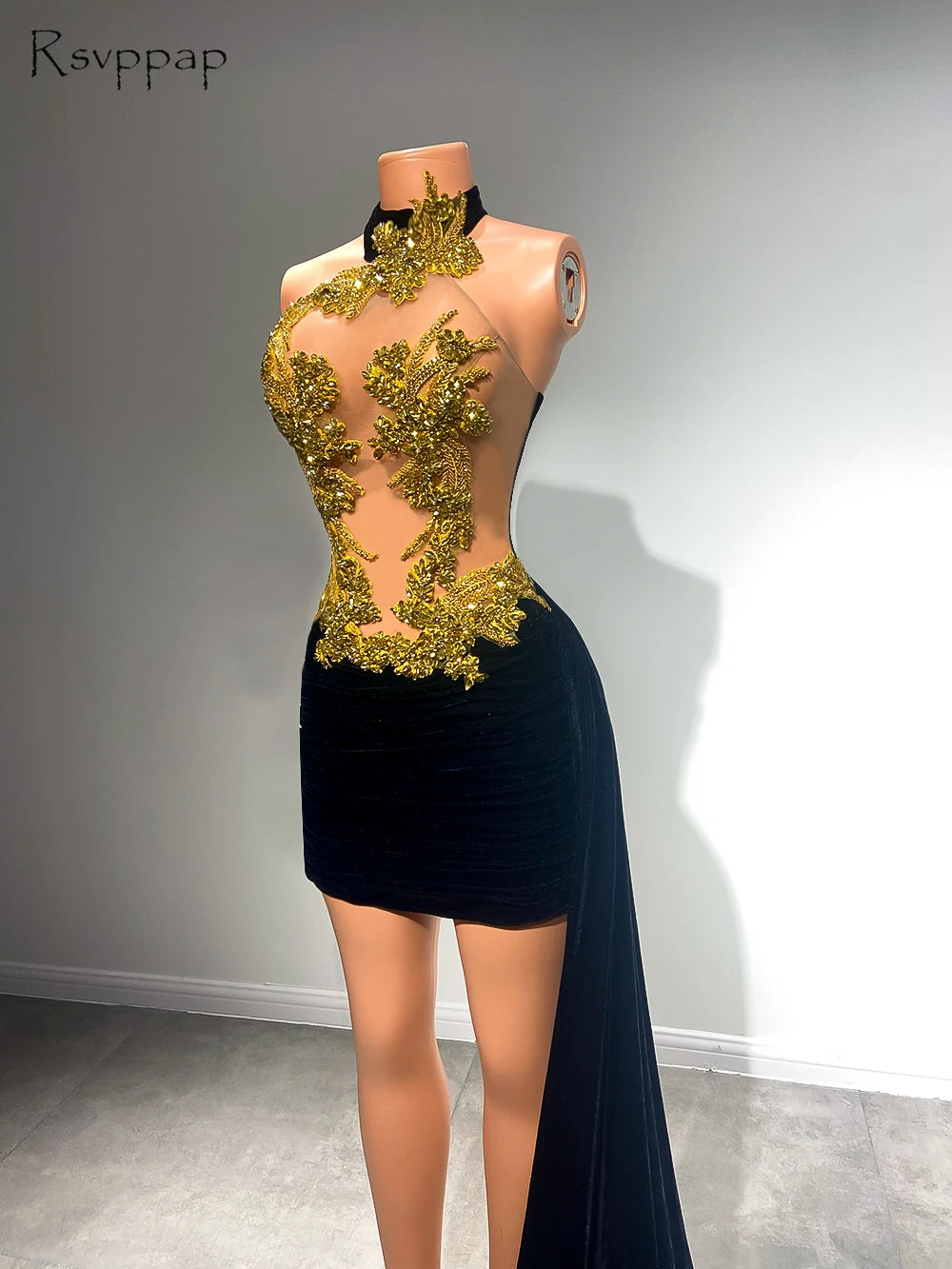 Sexy Women Cocktail Gowns High Neck Luxury Gold Crystals African Girl Black Velvet Mini Short Prom Dresses 2025 For Birthday