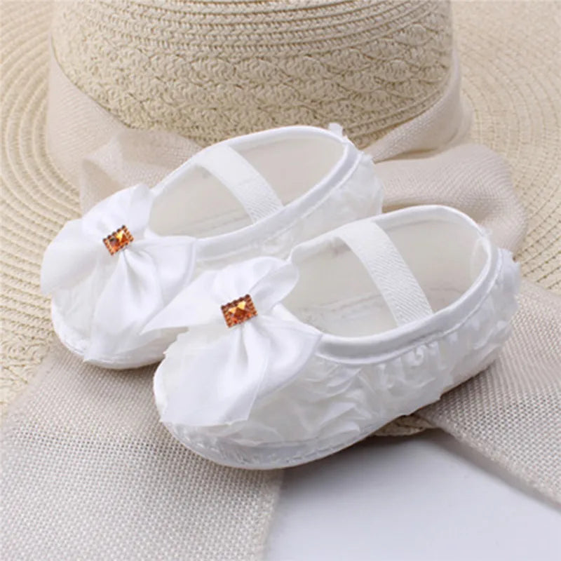 0-18M Baby Girls Shoes High Quality Cloth Baby Shoes Pink Gray White Purple Newborn Crib Shoes Bow Anti-Slip Toddler Prewalkers