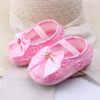 0-18M Baby Girls Shoes High Quality Cloth Baby Shoes Pink Gray White Purple Newborn Crib Shoes Bow Anti-Slip Toddler Prewalkers