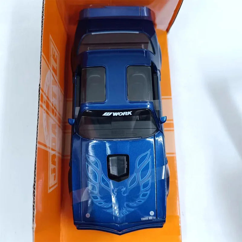 JADA 1:24 Scale Classic Blue 1977 Pontiac Firebird Miniature Diecast Alloy Toy Car Simulation Model Collectible Souvenir Display