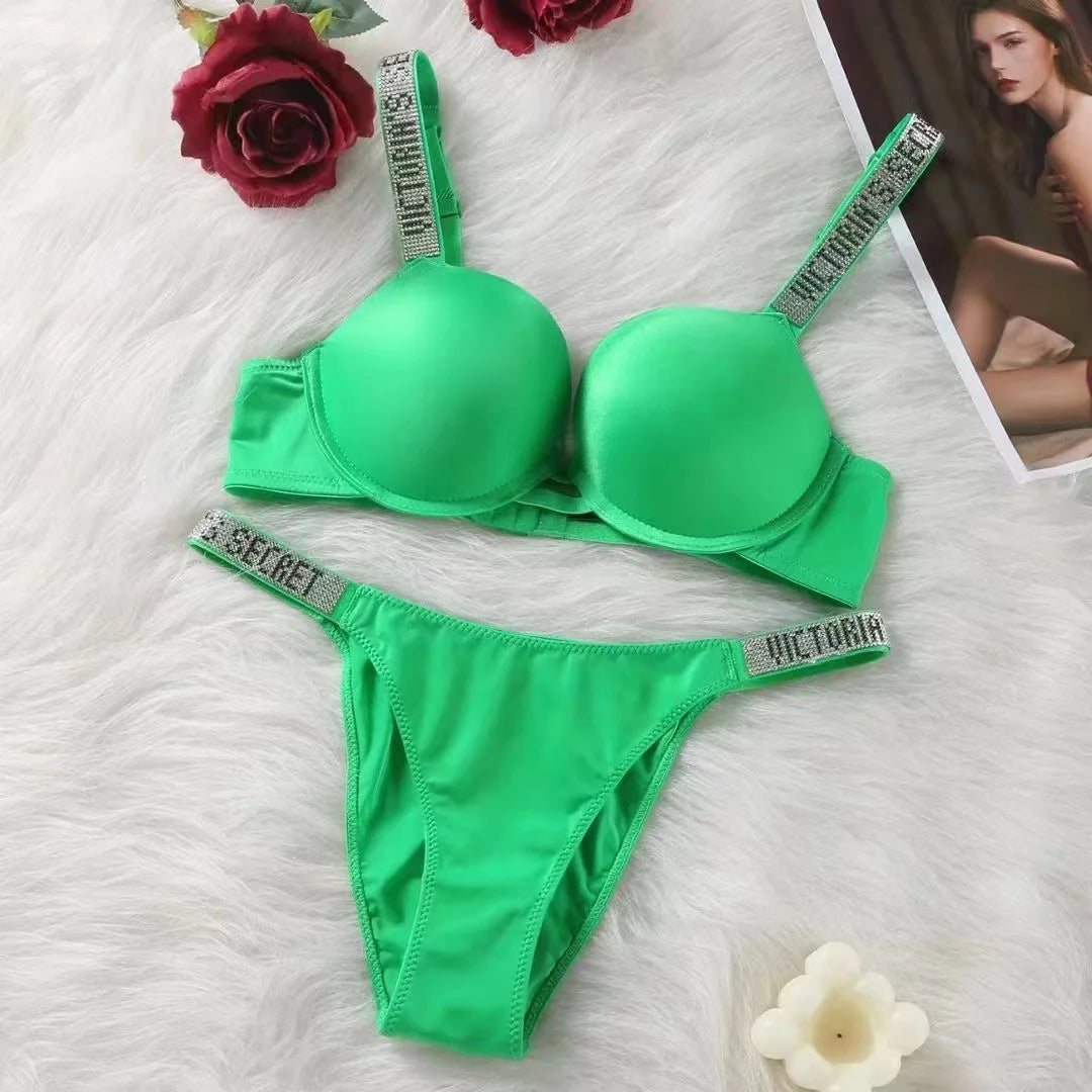 New Sexy Women Soft Comfortable Wireless Bra and Panties in Multiple Colors Intimates Set Lingerie Set