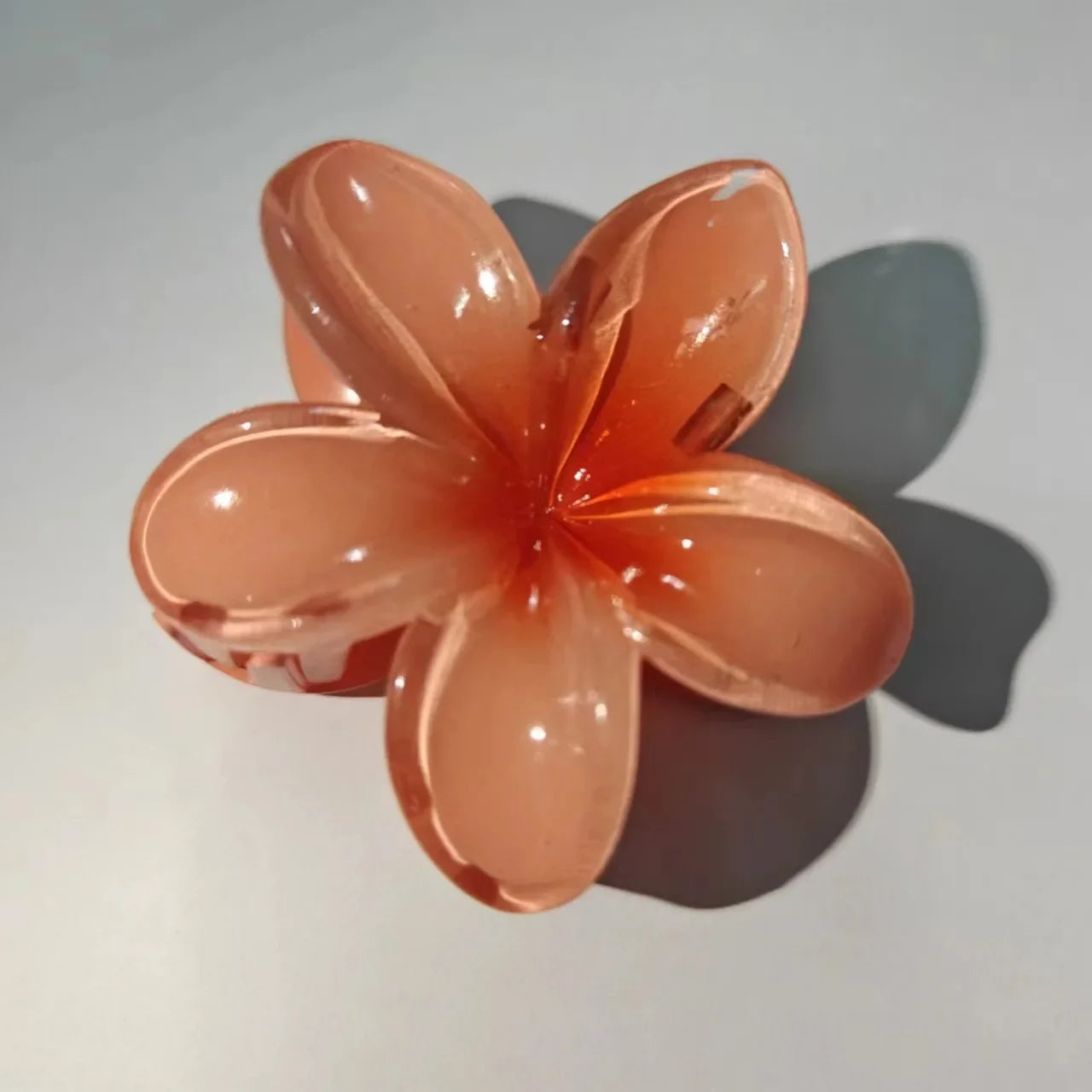 Flower Crab Hair Clips for Women Plumeria Barrettes Large Hair Claw for Thin/Thick Beach Hair Accessories for Girls 8cm