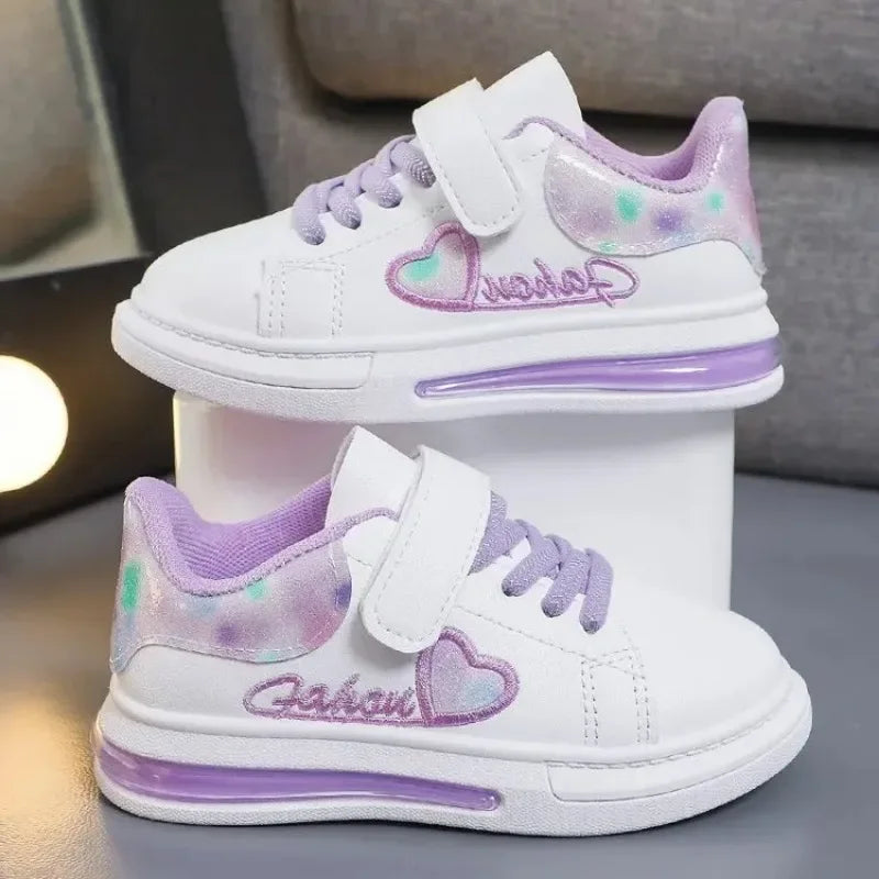 Girls Casual Shoes Kids Skate Shoes White School Sneakers Children's Sports Running Shoes with Heart Love Embroidery Sweet Soft