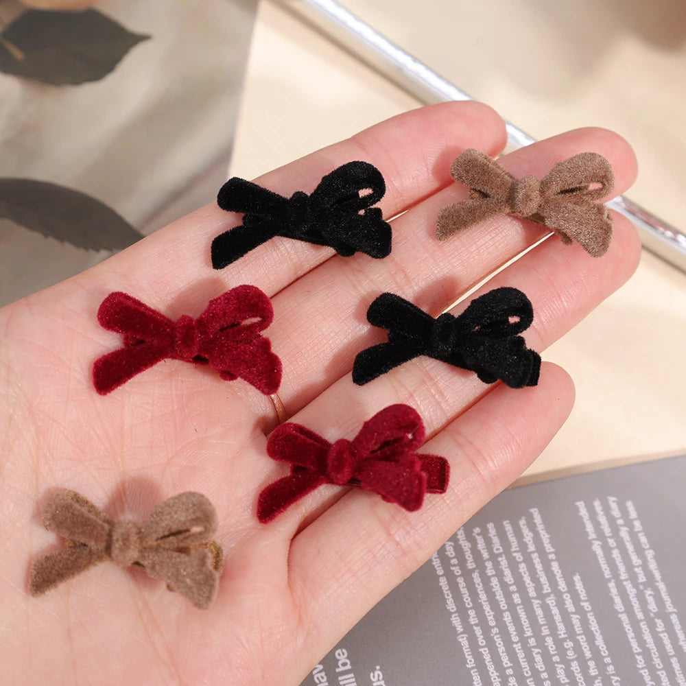 Mini Red Velvet Bow Hair Clips Little Girls Sweet Candy Color Velvet Small Bow Knot Hairpins Hairgrips Barrette Hair Accessories