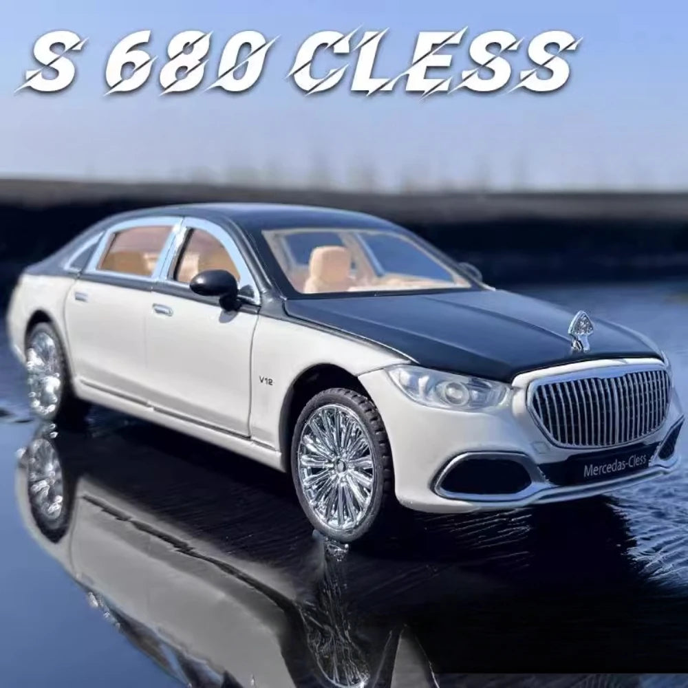 1:24 Maybach S680 Car Model Toy Doors Opened Sound Light Pull Back