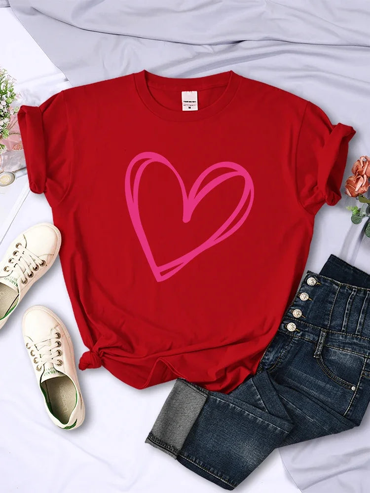 Plus Size Pink Heart Print Women Tee Clothing Personality Casual T-Shirts All-math Short Sleeve Creative O-Neck Womans Tops