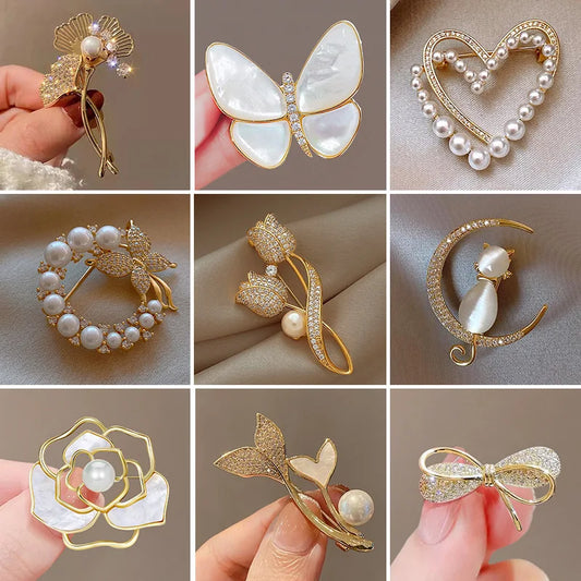 1PCS New Tulip Flower Golden Brooch Elegant Design Sense Rose White Stone Jewelry