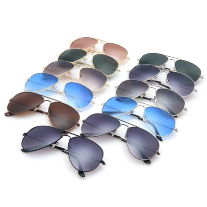 FOENIXSONG Vintage Sunglasses for Women Men Classic Pilot Style Fashion Eyewear Gradient Mirrored Lens Sun Glasses Sunglass