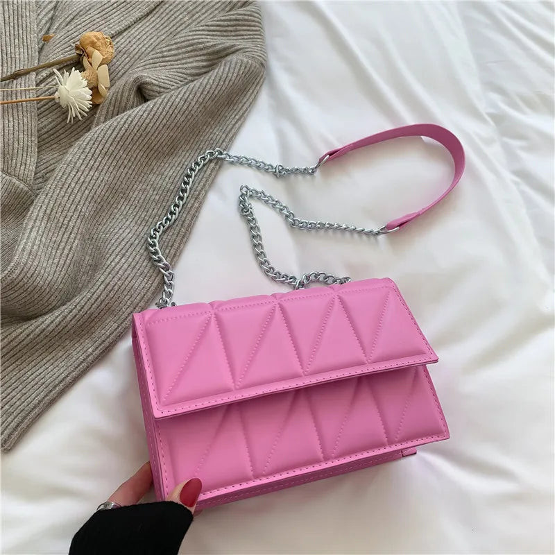 Fashionable and trendy women's crossbody bag