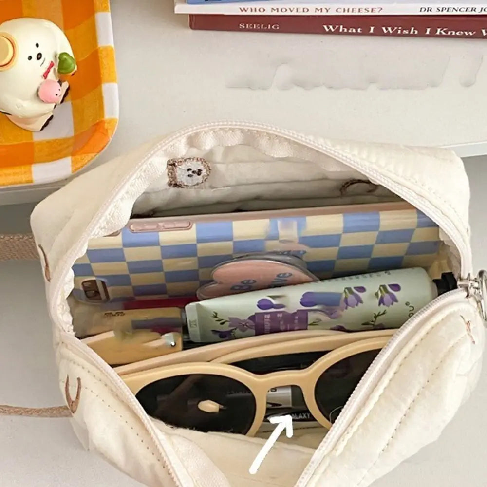 Embroidery Bear Makeup Bag Quilt Cotton Women Zipper Cosmetic Organizer Cute Wrist Make Up Pouch Portable Toiletry Case