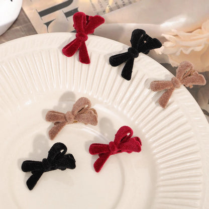 Mini Red Velvet Bow Hair Clips Little Girls Sweet Candy Color Velvet Small Bow Knot Hairpins Hairgrips Barrette Hair Accessories