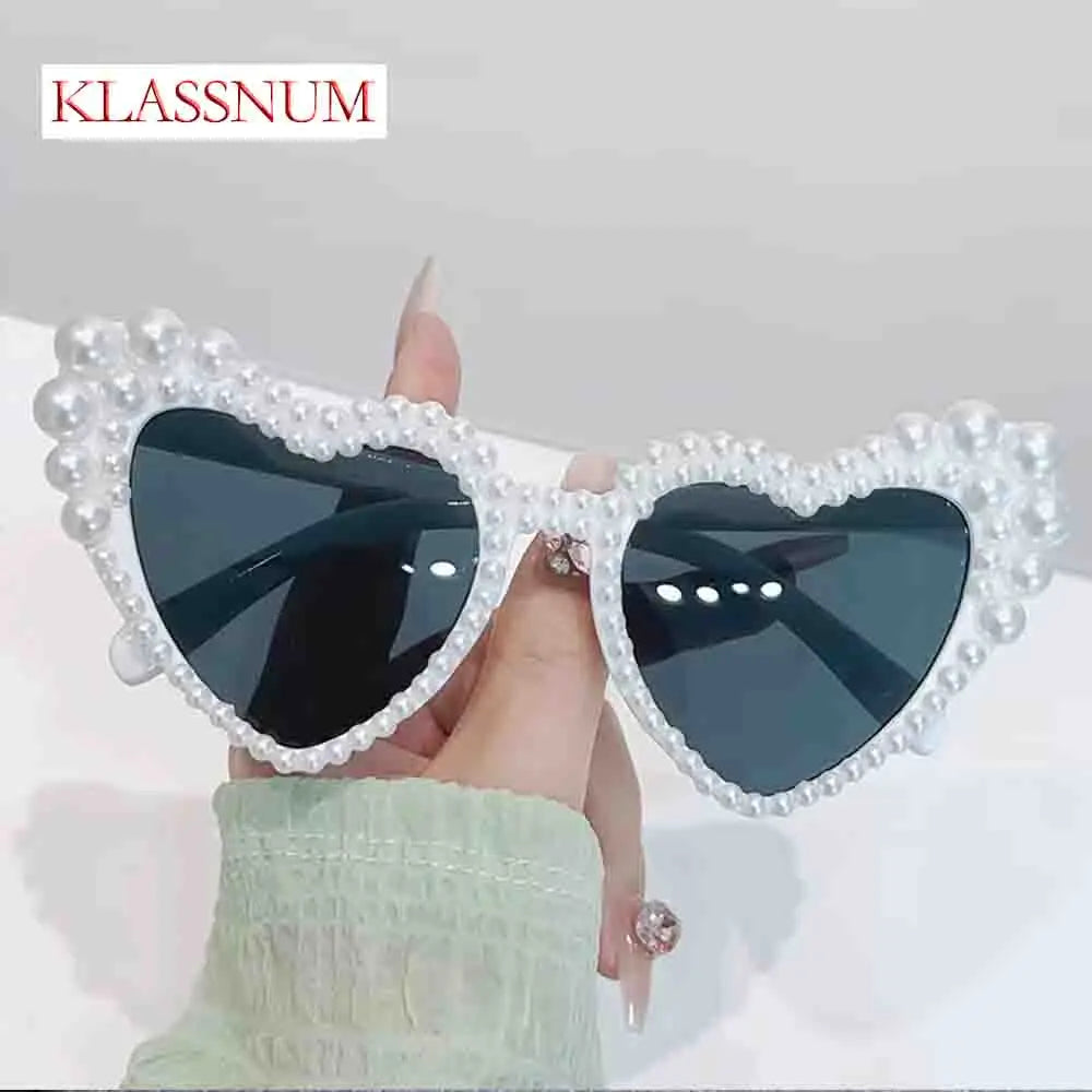 2025 Fashion Large Frame Heart Designer Sunglasses Pearl-set Personality Beach Just Married Sunglasses Bridesmaid Gift UV400