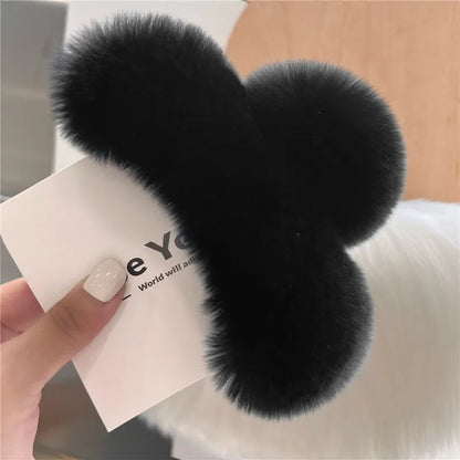 New Winter Faux Fur Hair Claw Elegant Acrylic Hairpins Plush Hair Clip Barrette Crab Headwear for Women Girls Hair Accessories