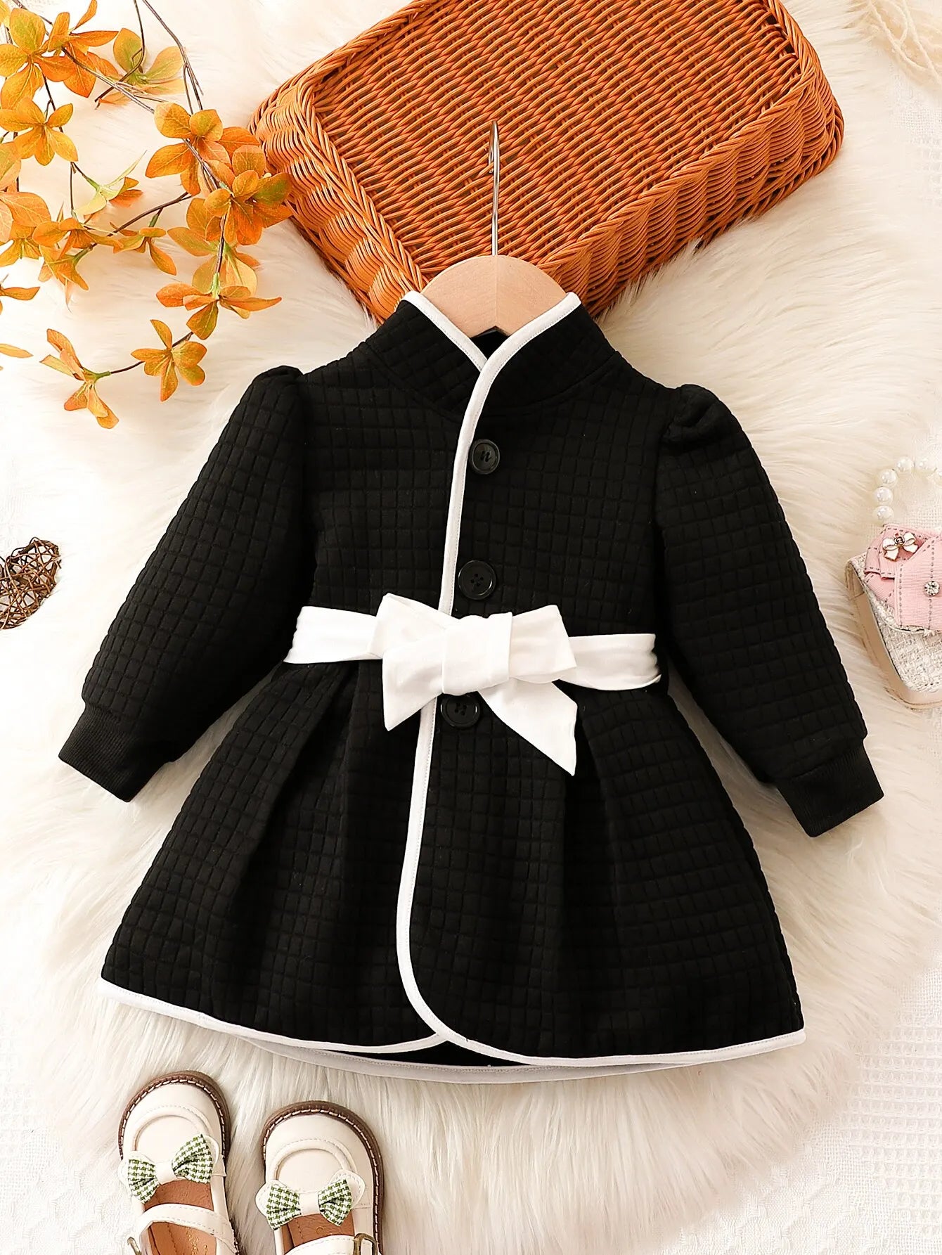 Baby Girls Fashion Autumn And Winter Thermal Belted Dress Set Princess Coat Classic Black And White Color Contrast Cardigan