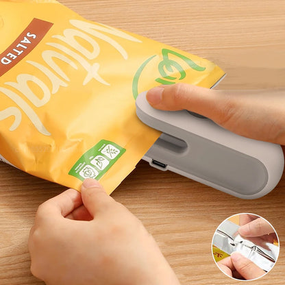 Mini Heat Bag Sealing Machine Plastic Bag Sealer Package Sealer Food Sealer Clip Bag Handheld Sealer