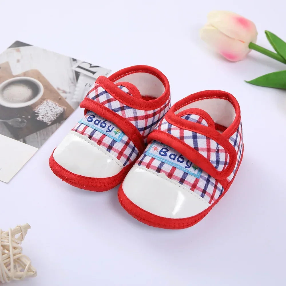 Double Heart Spring and Autumn Shoes for Men and Women 0-1 Years Old Soft Soled Toddler Shoes 3-6-9 Months Baby Walking Shoes